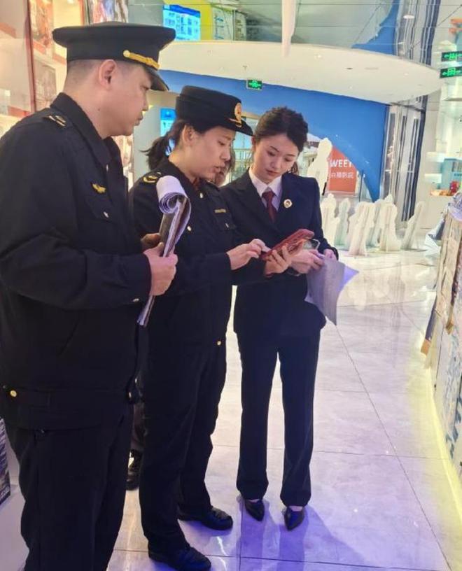 斥：畜生没底线岁女儿被骗购买成人玩具j9九游真人游戏第一品牌知名导演怒(图3)