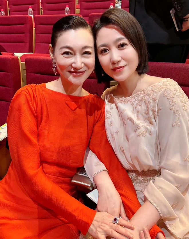 岁正是“当打之年”不拼位置就给别人了j9九游会真人第一品牌惠英红：65(图3)