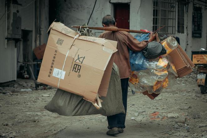一种都能让人崩溃希望你是一个例外j9国际老人最可恨的12种行为占(图4)